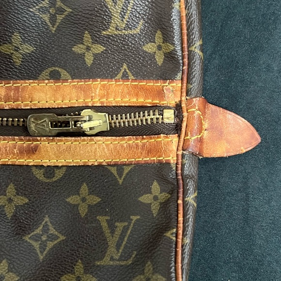 Louis Vuitton Vintage Boston Bag - Picture 9 of 16